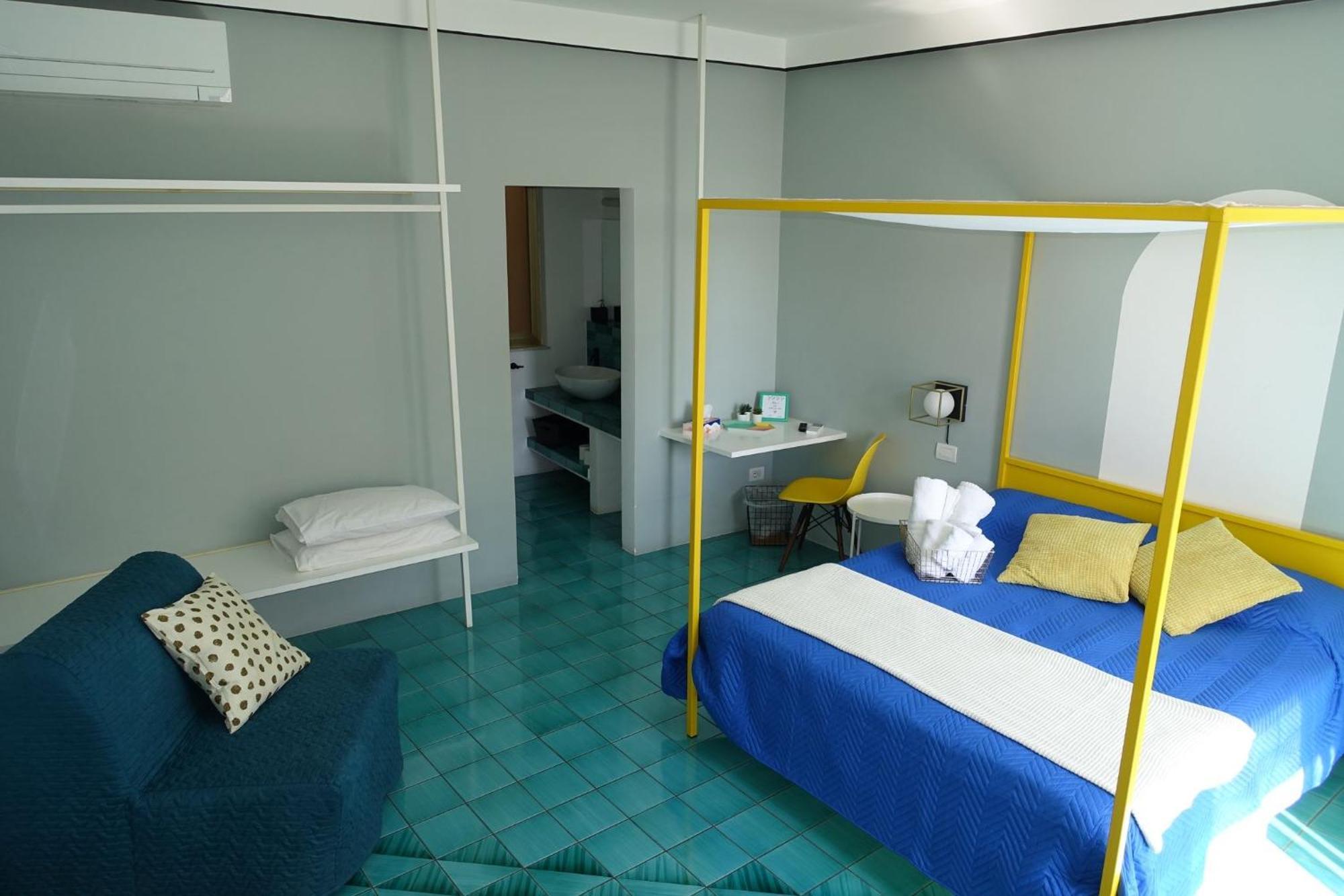 Ninina Boutique Suites Σαλέρνο Εξωτερικό φωτογραφία