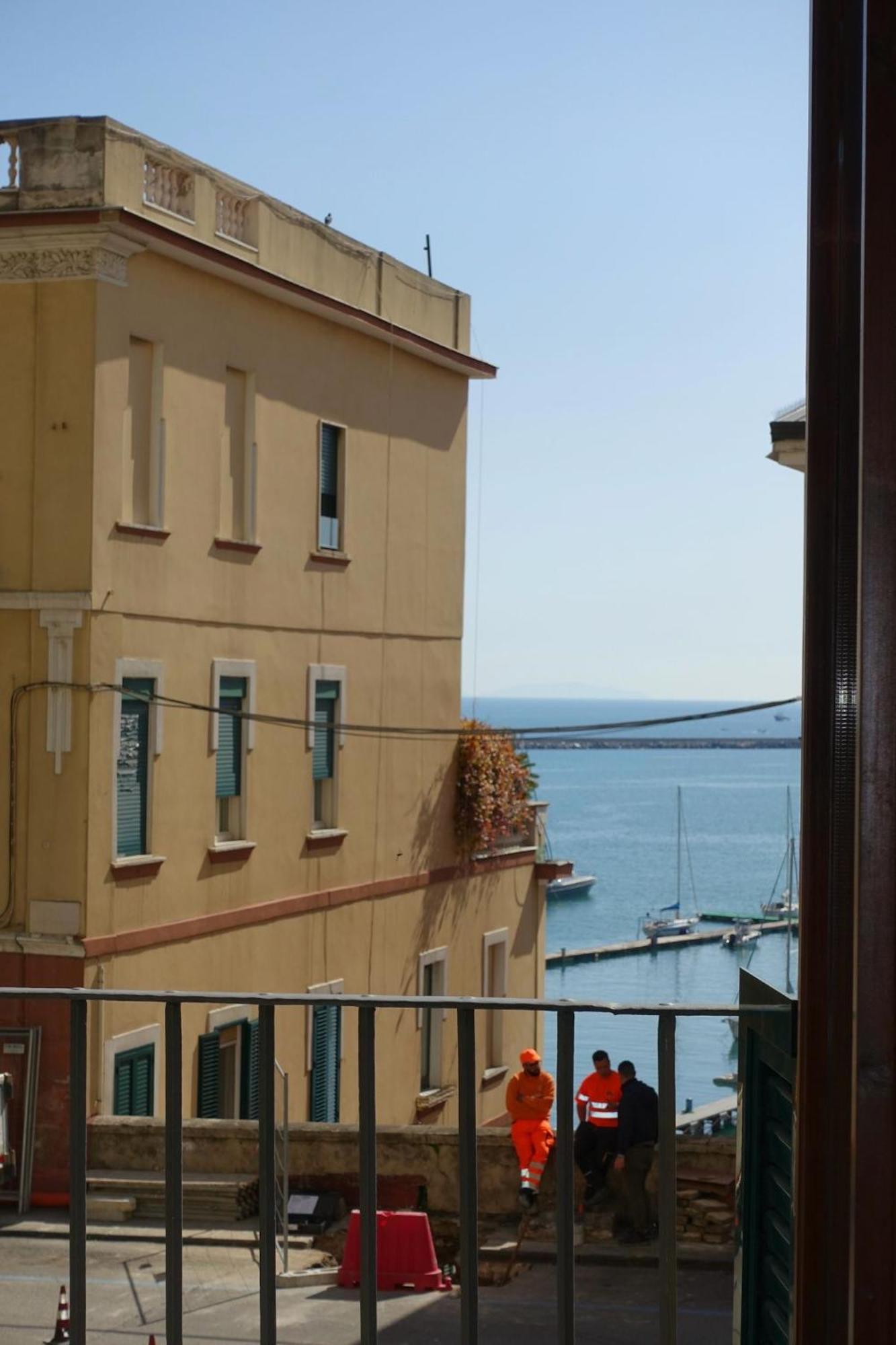 Ninina Boutique Suites Σαλέρνο Εξωτερικό φωτογραφία
